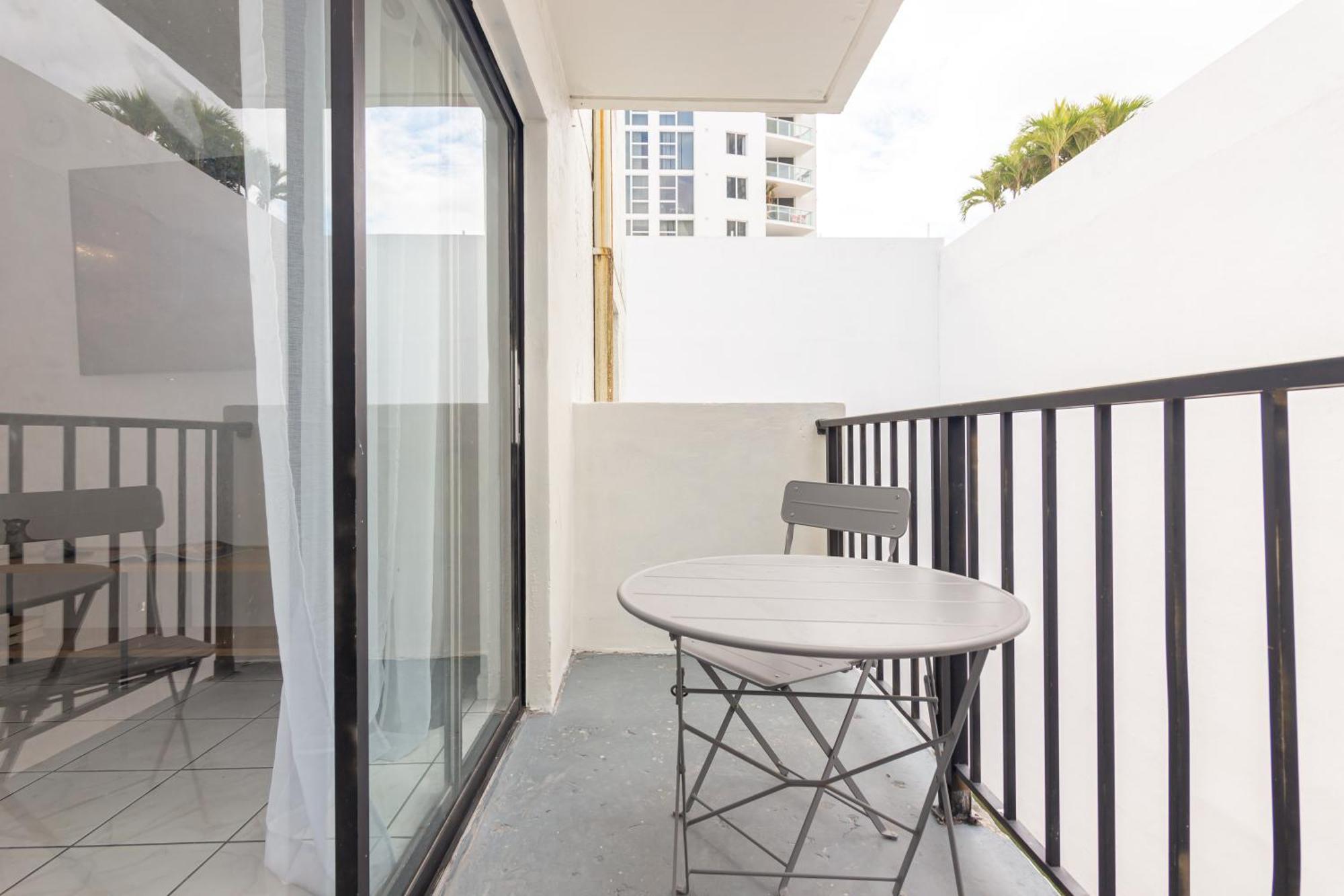 One Bedroom Apartment - With Parking & Balcony - Heart Of Wynwood Miami Eksteriør bilde