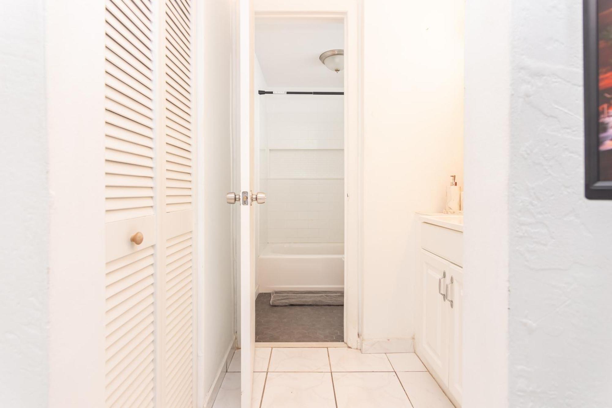 One Bedroom Apartment - With Parking & Balcony - Heart Of Wynwood Miami Eksteriør bilde